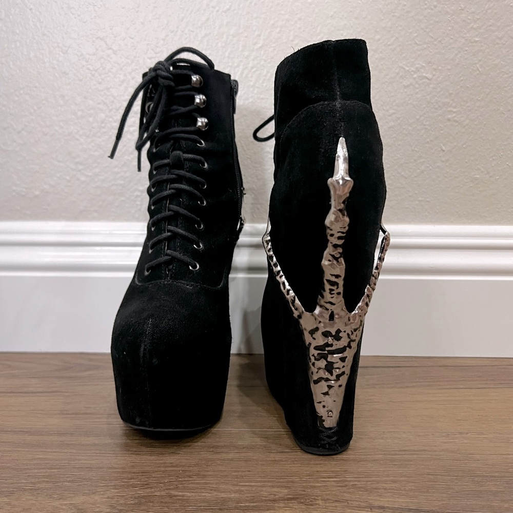 Jeffrey Campbell, size 9, black suede